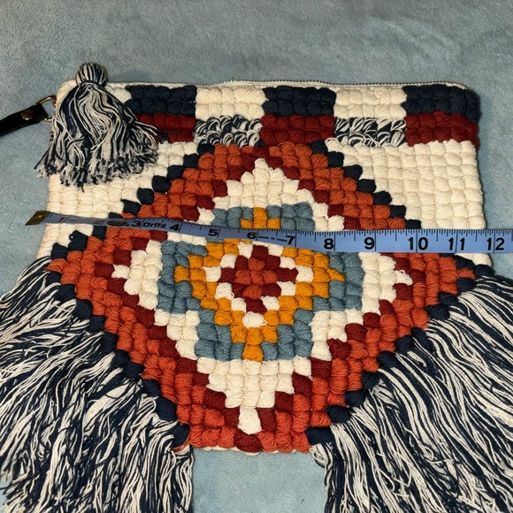 ☮️CLEOBELLA☮️FRINGE BOHO CLUTCH ☮️☮️☮️☮️☮️☮️☮️☮️☮️☮️☮️☮️☮️ - Picture 3 of 6